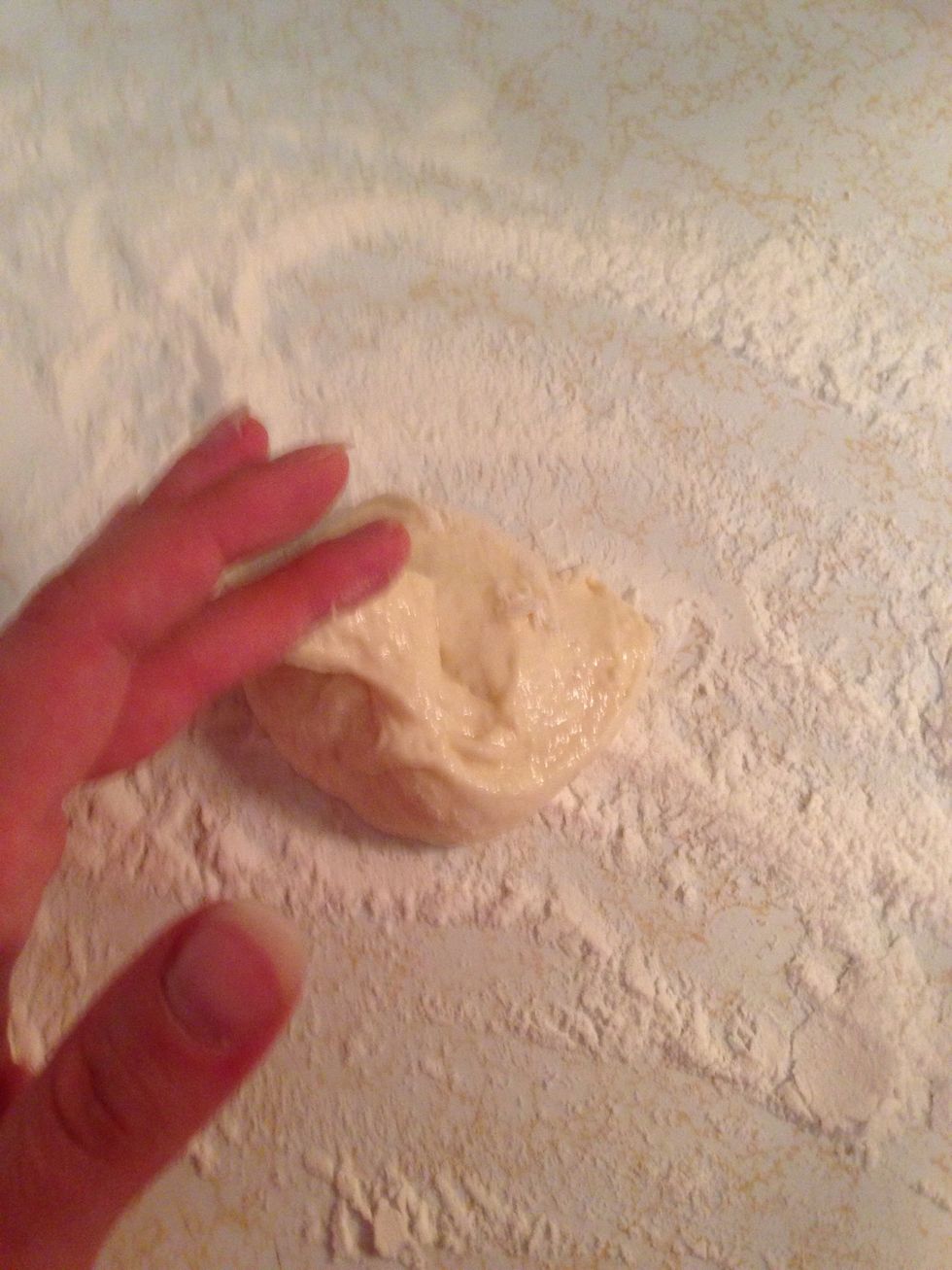 It's really sticky, don't forget to flour your hands :) now make a ball in your palms.