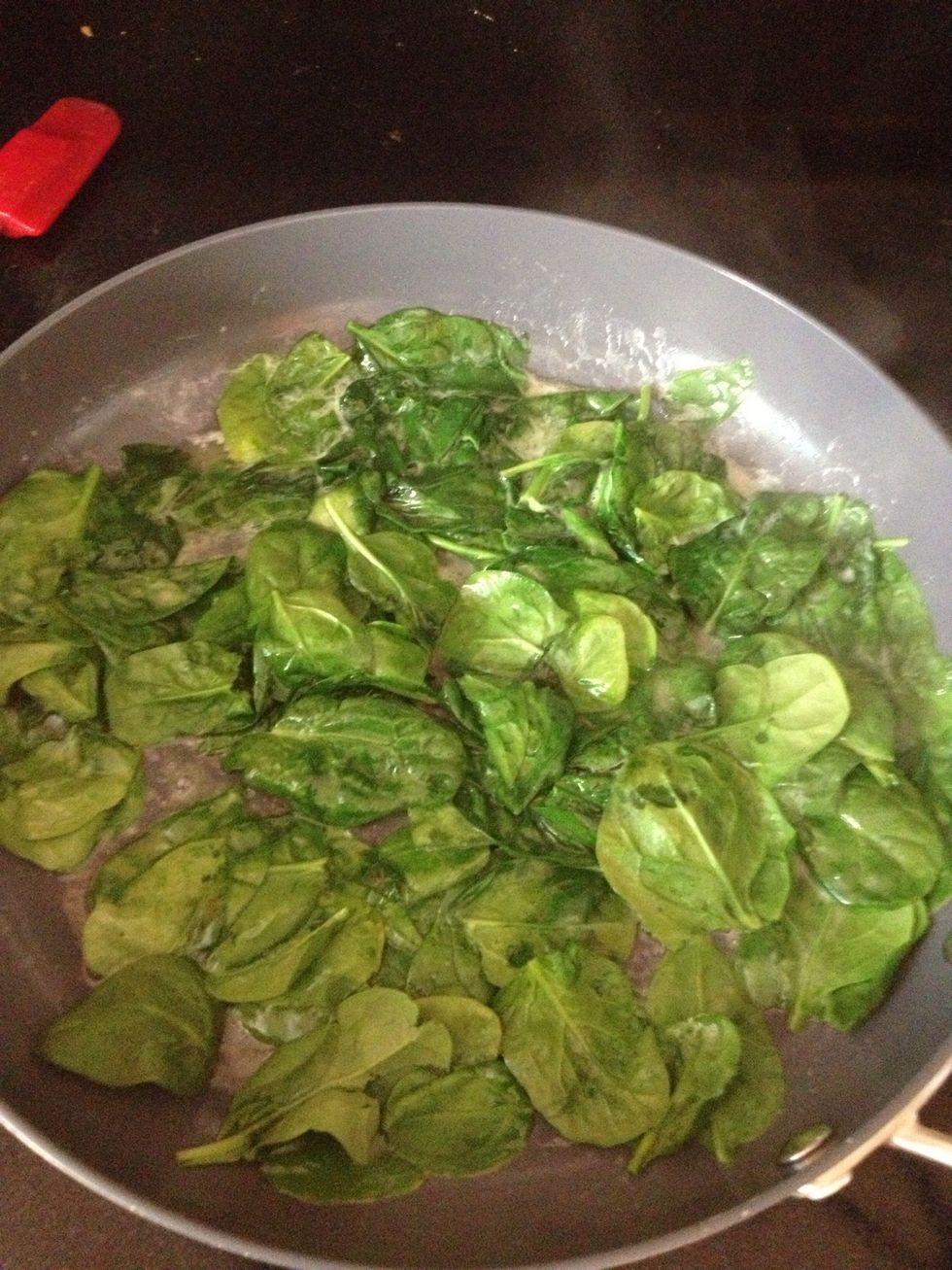 It's starting to wilt as it heats, so stir it around a bit.