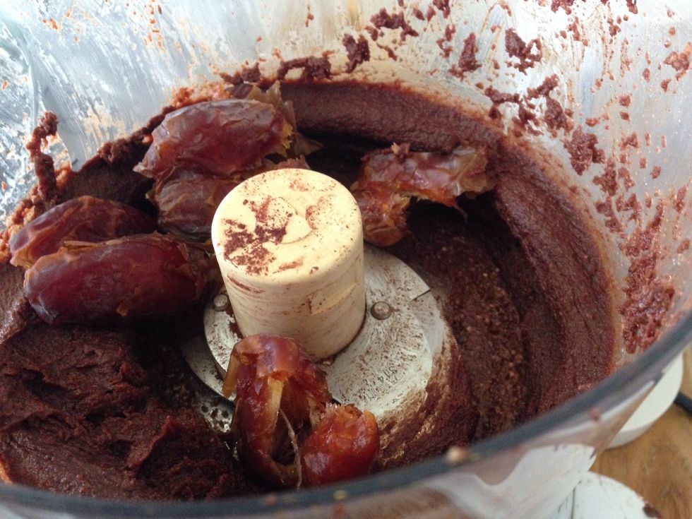It should be very thick. Add pitted dates. If your dates are hard, soak them in warm water for 30 minutes.