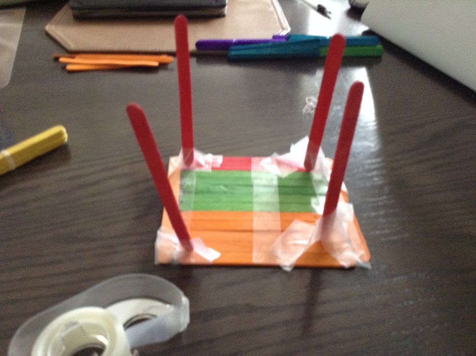 It should have 4 pillars