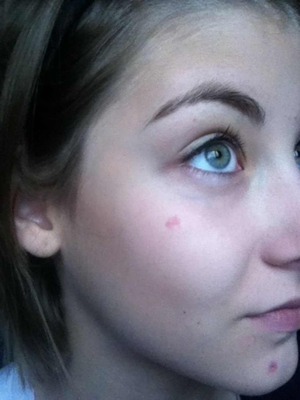 It should look like this, now take your light pink blush..
