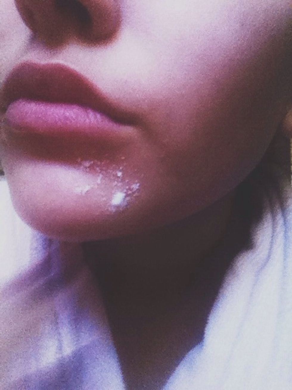 It should look something like this. You can apply more of the mixture if you dont feel like its enough!