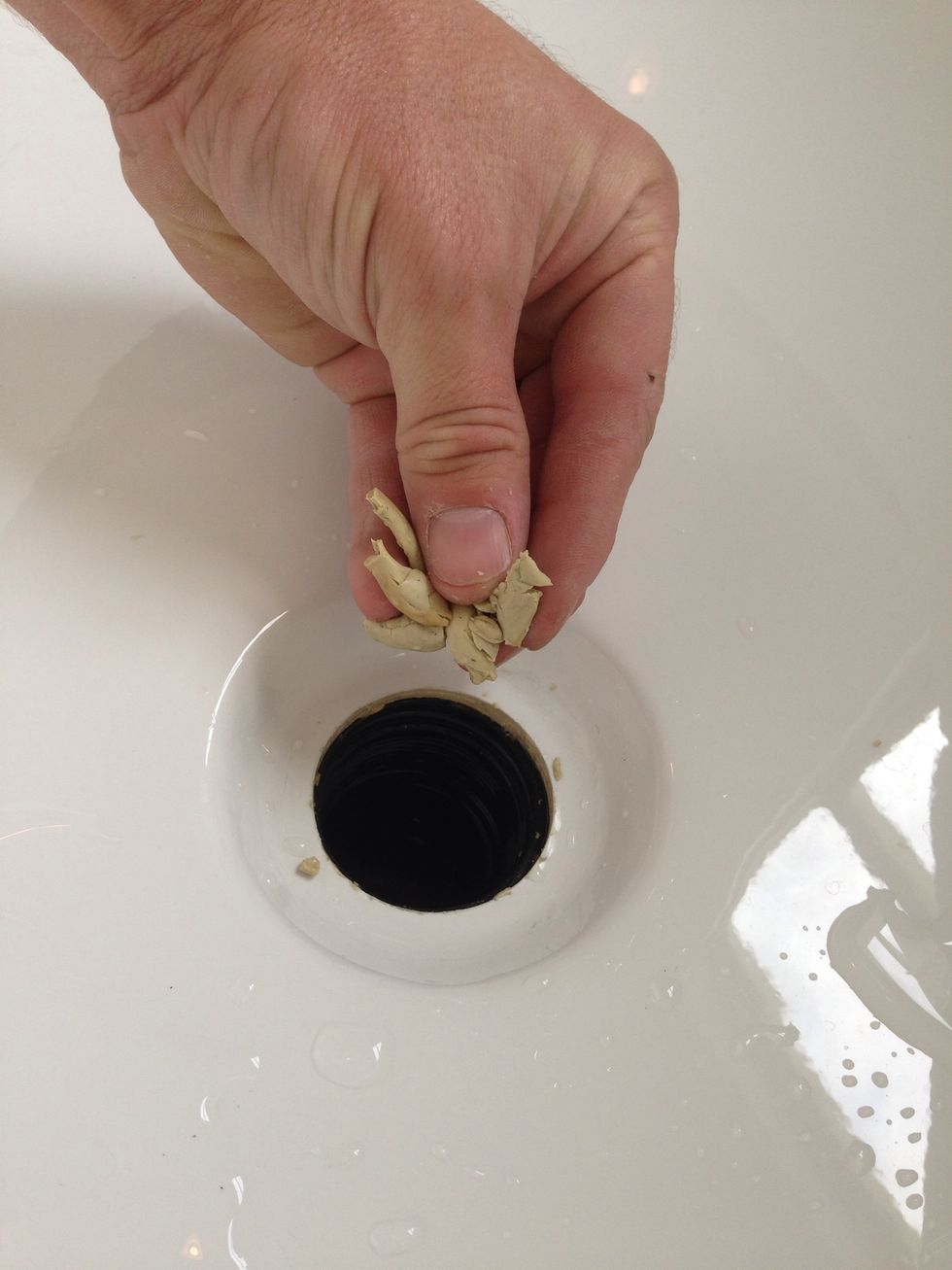 How to replace a tub drain B+C Guides