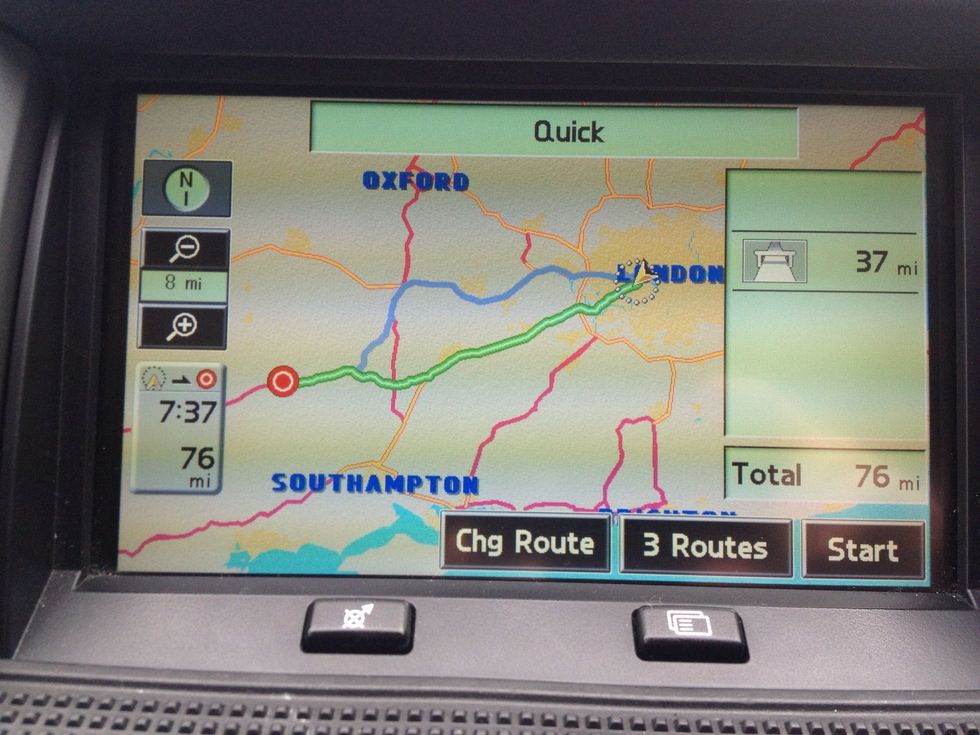 It will give you three route options. However normally just accept the default one and press Start.