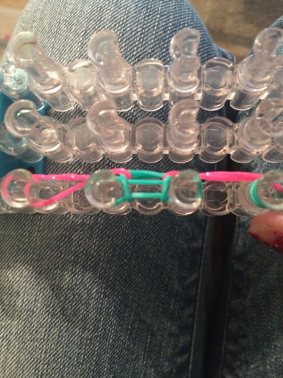 It will look like this after the 1st blue band is looped