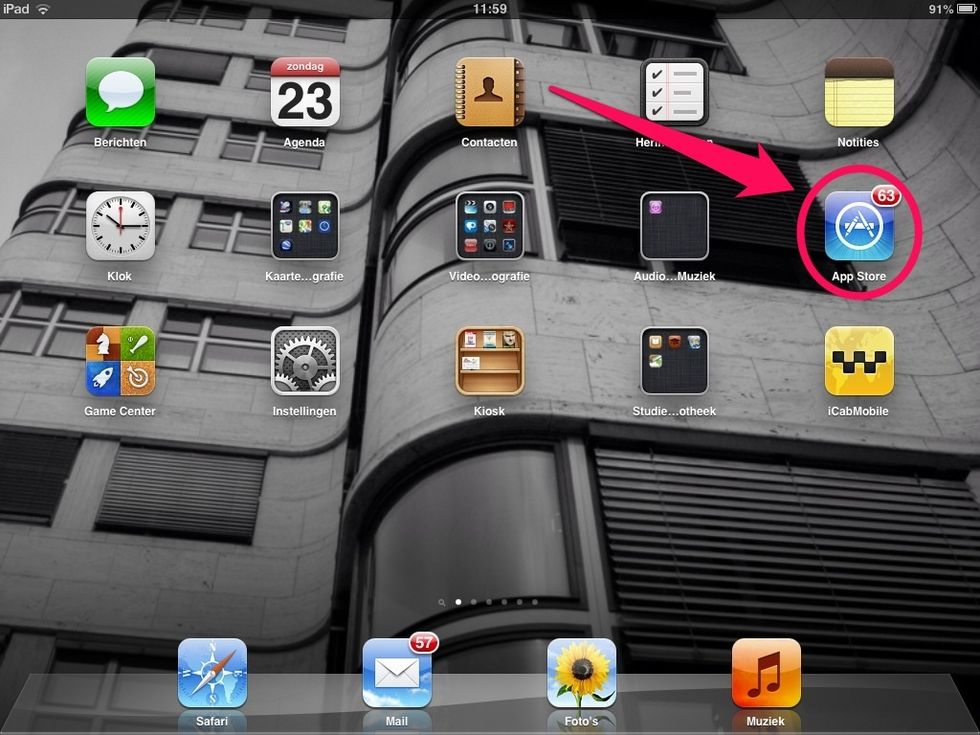 je installeert de gratis app Itunes U via de appstore op je iPad
