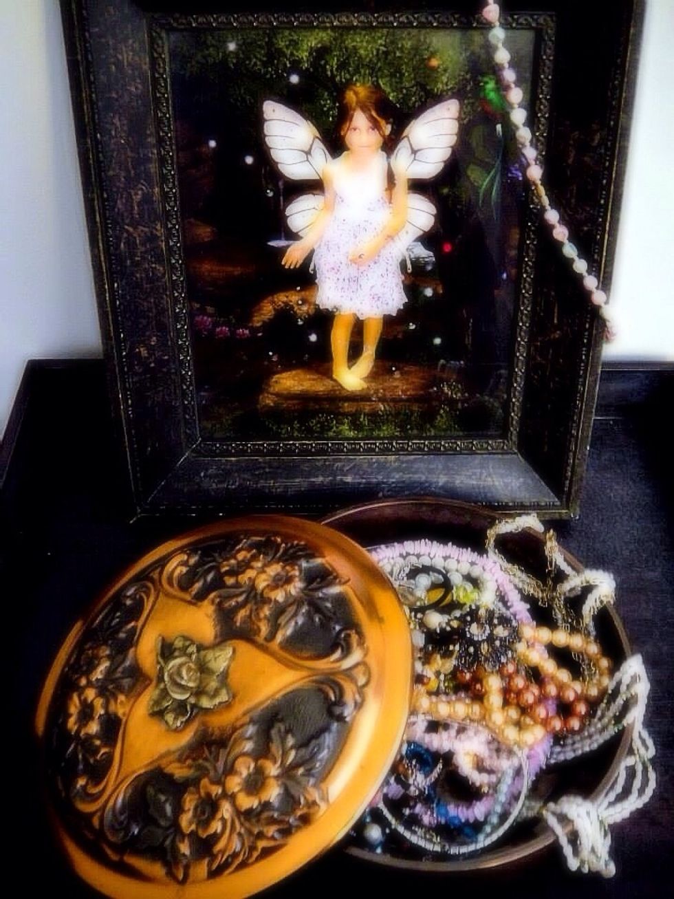 Jewelry station