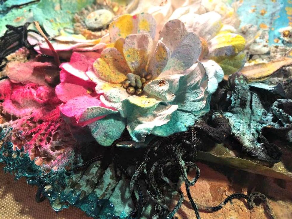 Just a close up of how I am misting and blending the colors together. Keeping the inside edges of the flowers white though. I wanted the contrast of the white against the color