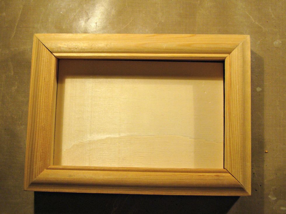 Just a old broken frame I had in my stash.