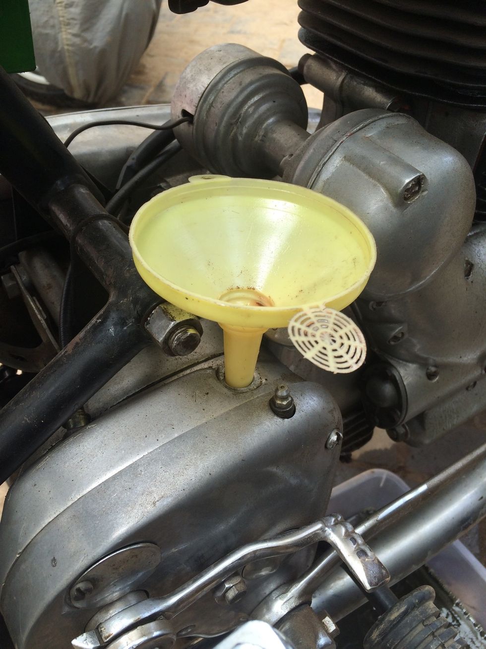 Keep a funnel in the fill hole