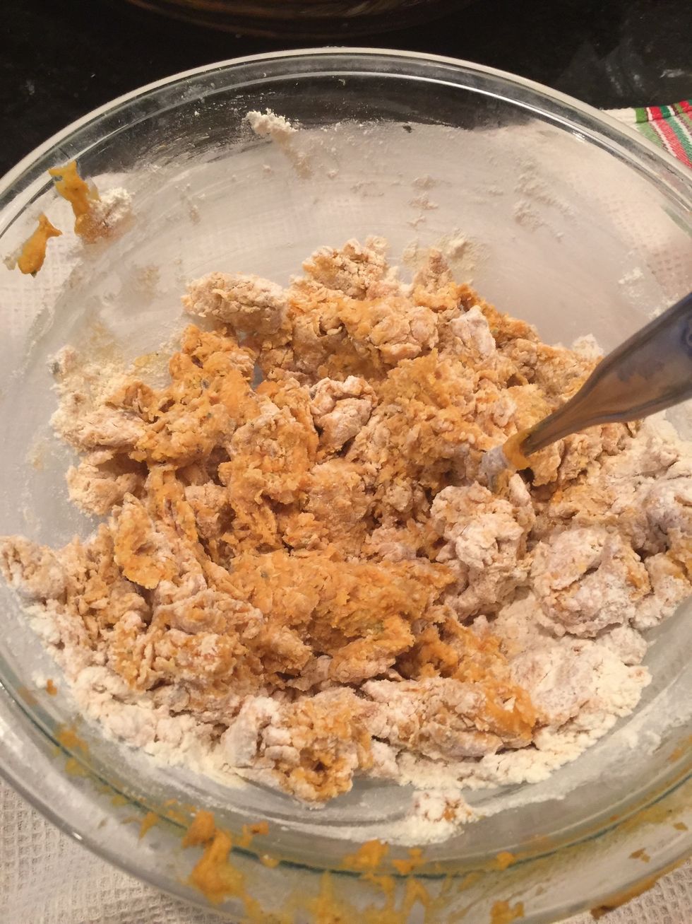 Keep combining the flour and pur\u00e9e.