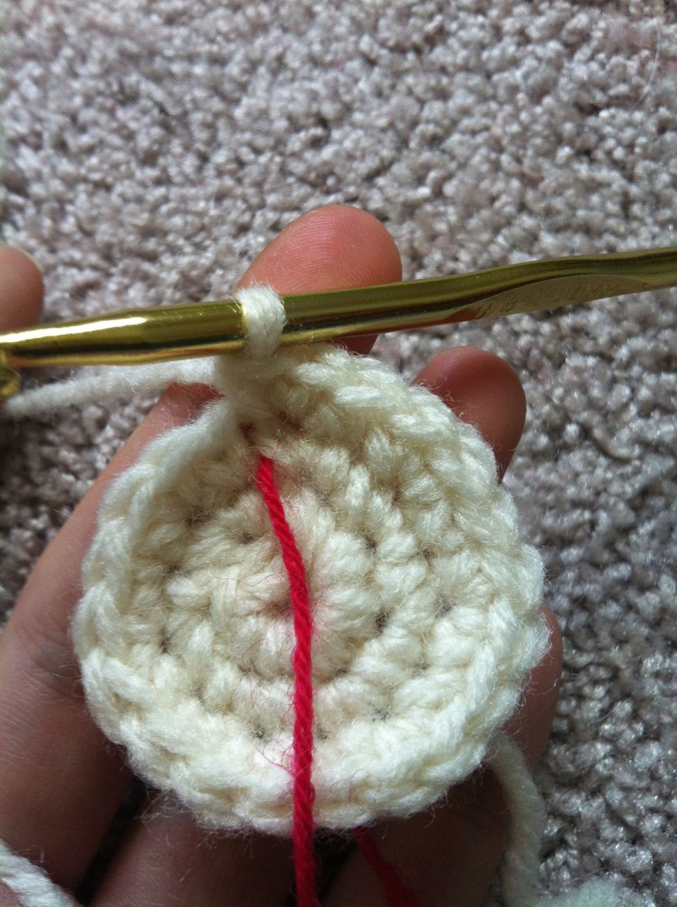 keep going.... 1 sc in the 3rd stitch, 2 sc in the 4th stitch and so on till you reach your stitch marker again.