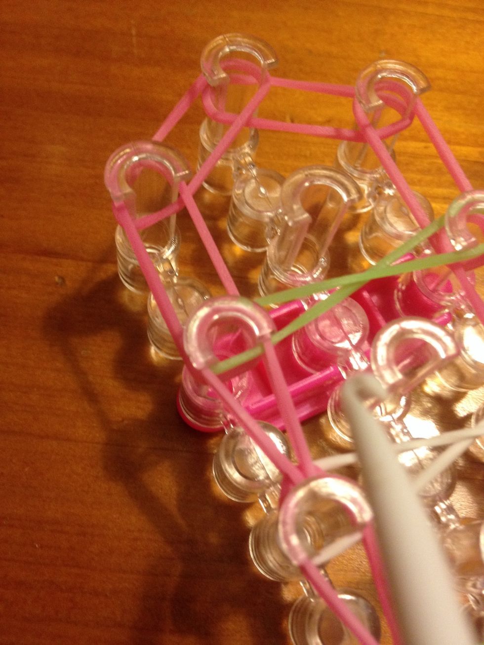 Keep going up the LEFT hand side of the loom until u get to the 2nd last pin.