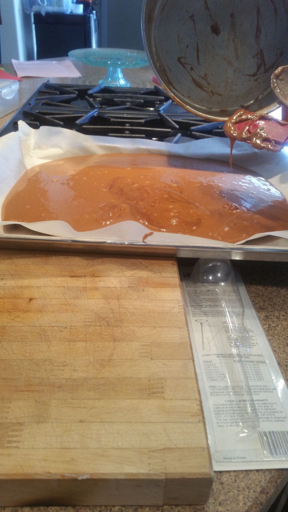 Keep on cooling rack until toffee is hard.