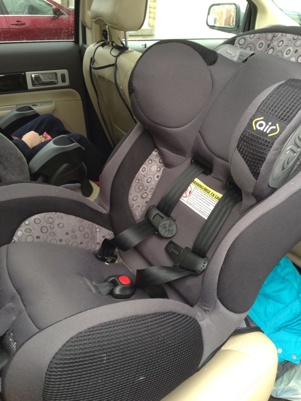 Keep seat rear facing as long as possible. It is much safer for a child to face this way. Most seats allow rear facing to 40 pounds. ALWAYS READ YOUR MANUAL BEFORE INSTALLING SEAT!