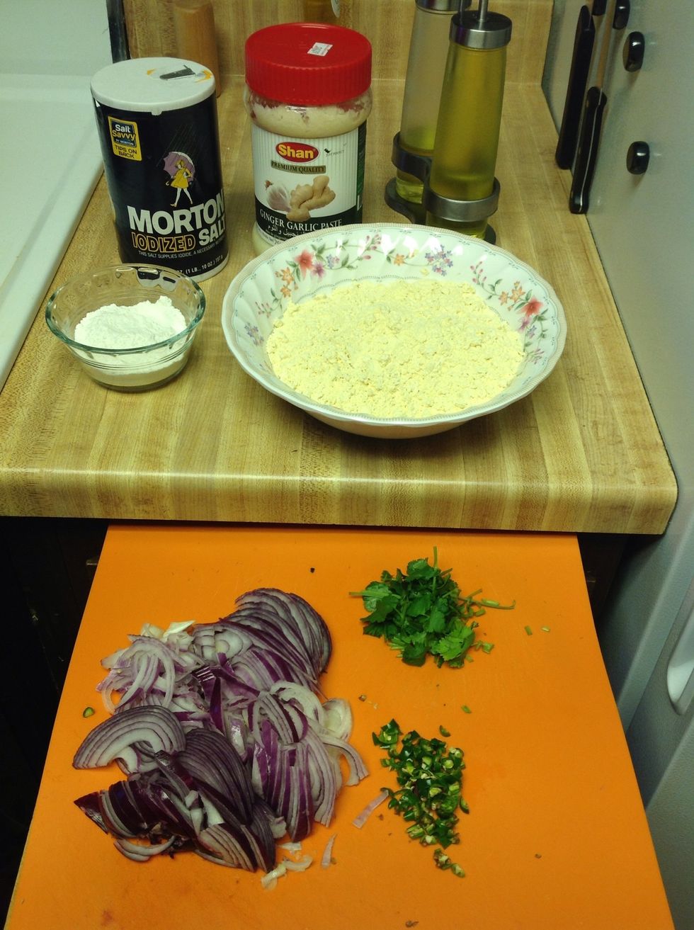Key ingredients - chickpea/garbanzo flour, rice flour and onions