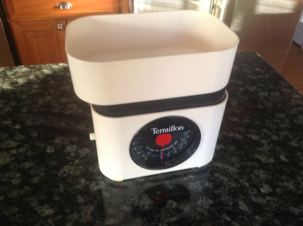 Kitchen Scale. Used to weigh ingredients. I can use it to weigh flour.