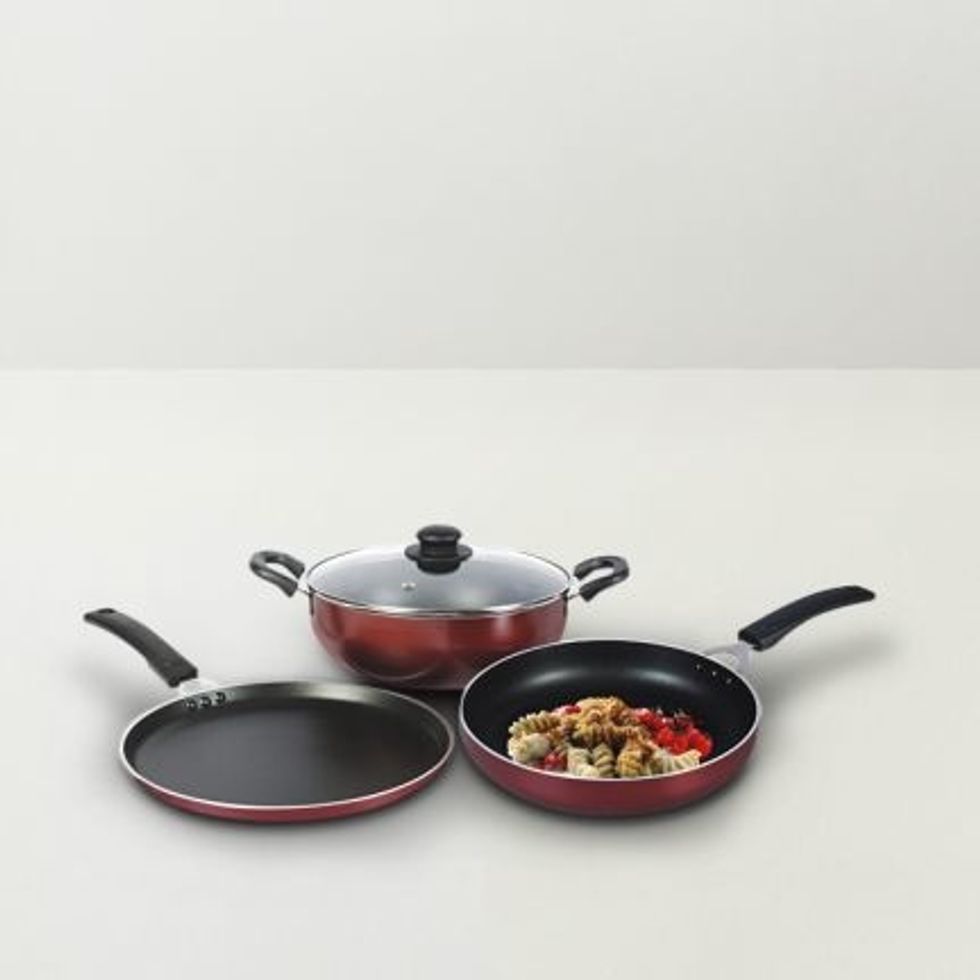 Kitchen utilities:  Mother is undoubtedly the queen of the kitchen. Gift her with the right utilities & see a smile on her face. Pick from the exclusive range of cookware, bakeware, kitchen tools etc.