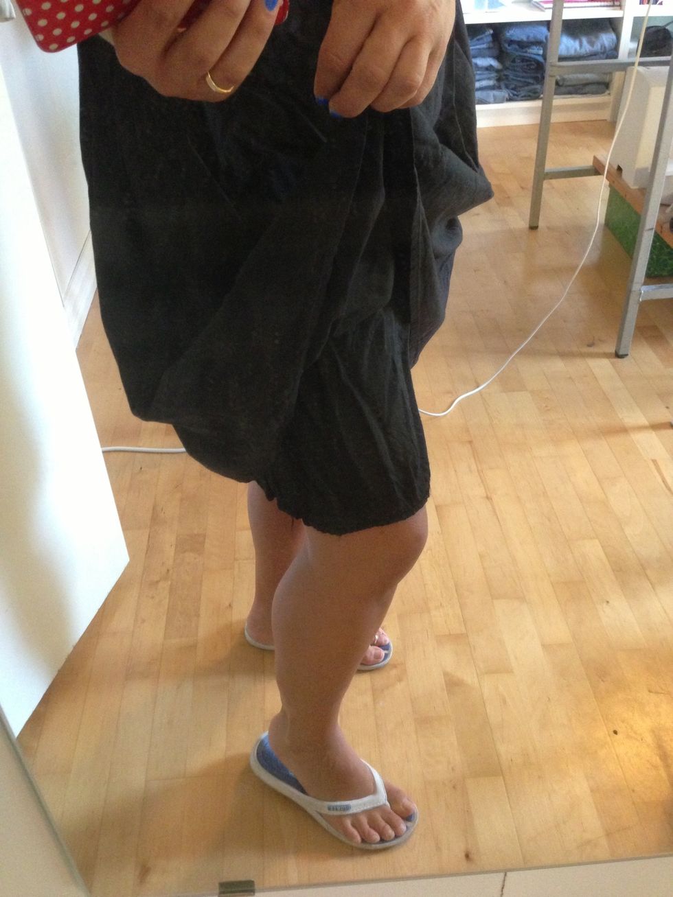 Kl\u00e4nningen har foder och det m\u00e5ste ocks\u00e5 kortas.