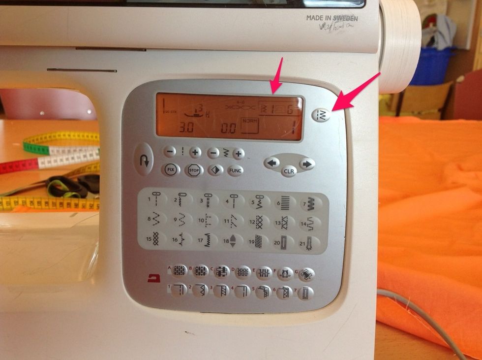 Klicka p\u00e5 knappen vid pilen. Kontrollera att det st\u00e5r en 2:a i displayen vid den andra pilen