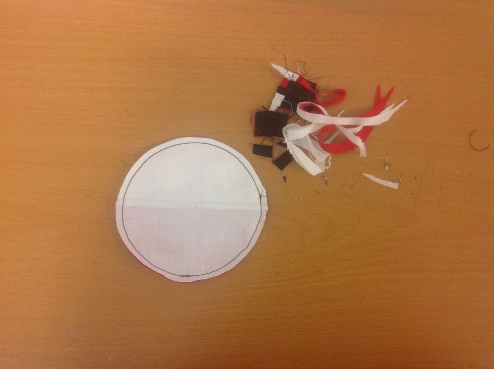 Klipp bort halva s\u00f6msm\u00e5nen.