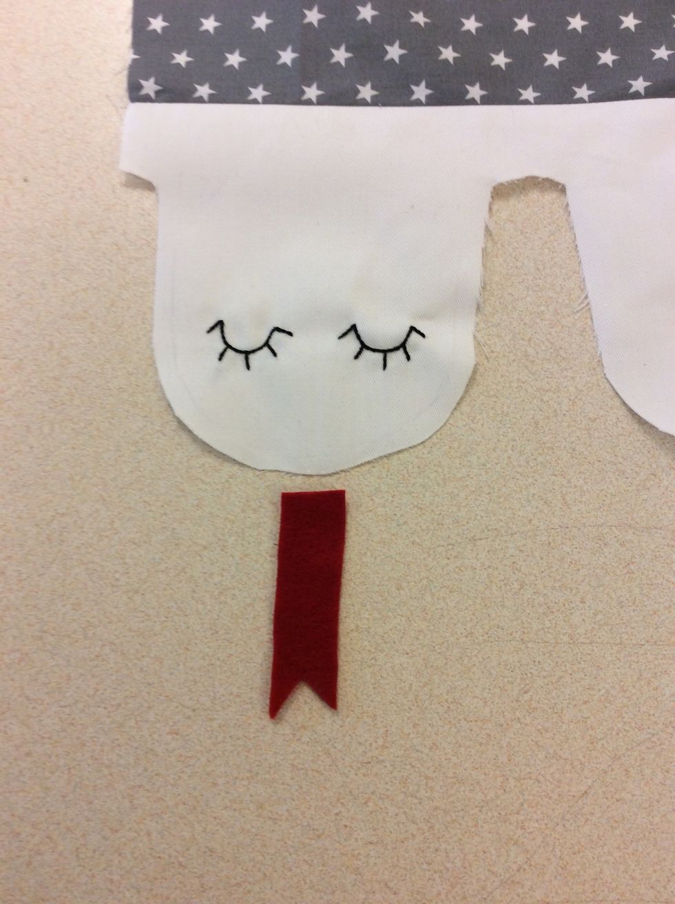 Klipp nu ut en tunga i filt.