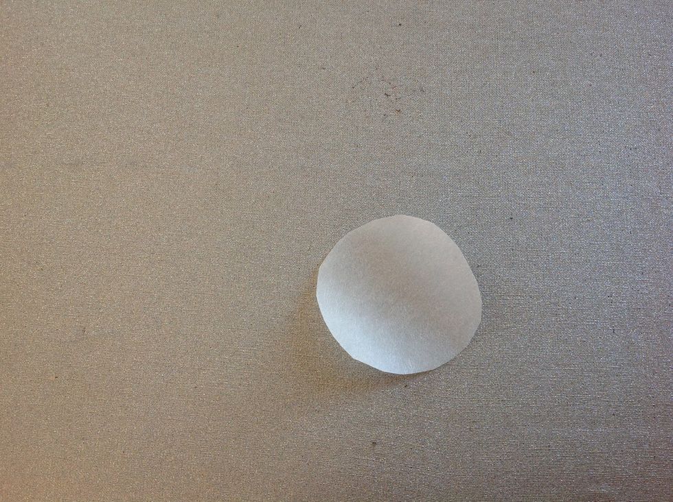 Klipp ut den figur du vill applicera i vliesofix.