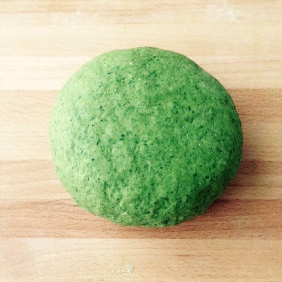 Knead the dough until you reach a tough and dry texture, you may need to add water of flour, accordingly to the water content of the spinach and the size of the eggs.