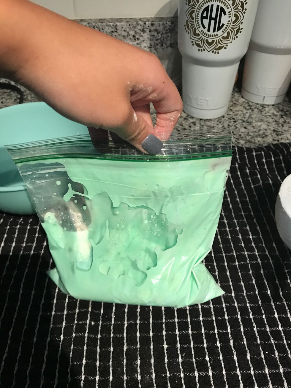 Knead the ziplock bag until the ingredients are completely mixed. The most obvious sign of when it is finished is when there is no more corn starch in the corners. (pictured)
