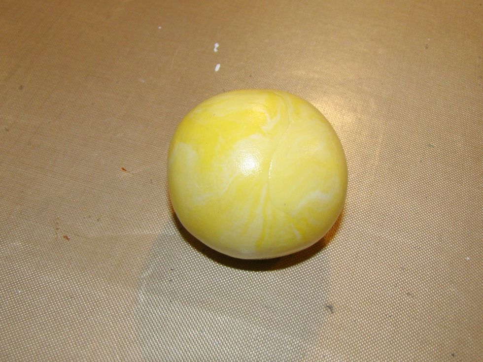 Knead together approx 45 sec, don't over do it because the putty will start to set. Roll in ball and make sure you have no creases.