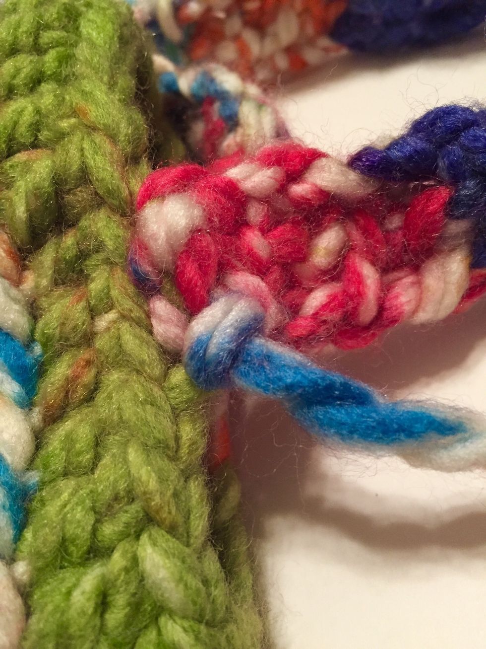 knot off yarn and cut leaving 3" tail.
