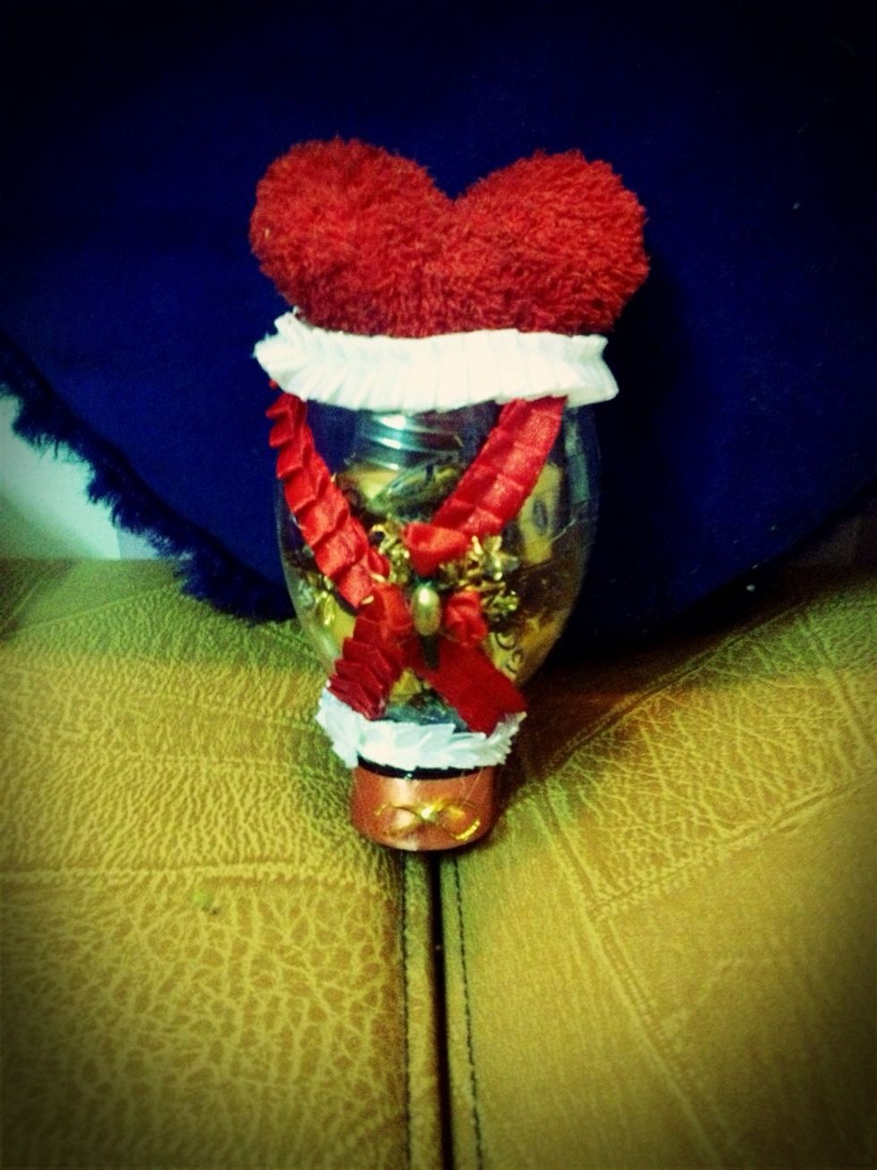 Knw u can gift this to anyone by covering it with any attractive thing like i took heart to cover it