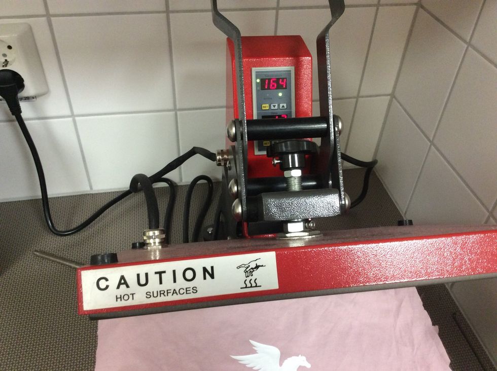 Kolla s\u00e5 v\u00e4rmepressen \u00e4r uppe \u00f6ver160 grader.