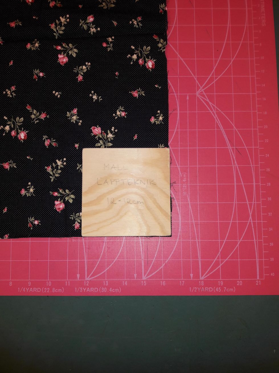 L\u00e4gg mallen s\u00e5 l\u00e5ngt ut i h\u00f6rnet som m\u00f6jligt. D\u00e5 sparar vi p\u00e5 milj\u00f6n eftersom det blir mindre spillbitar! \ud83d\udc4d