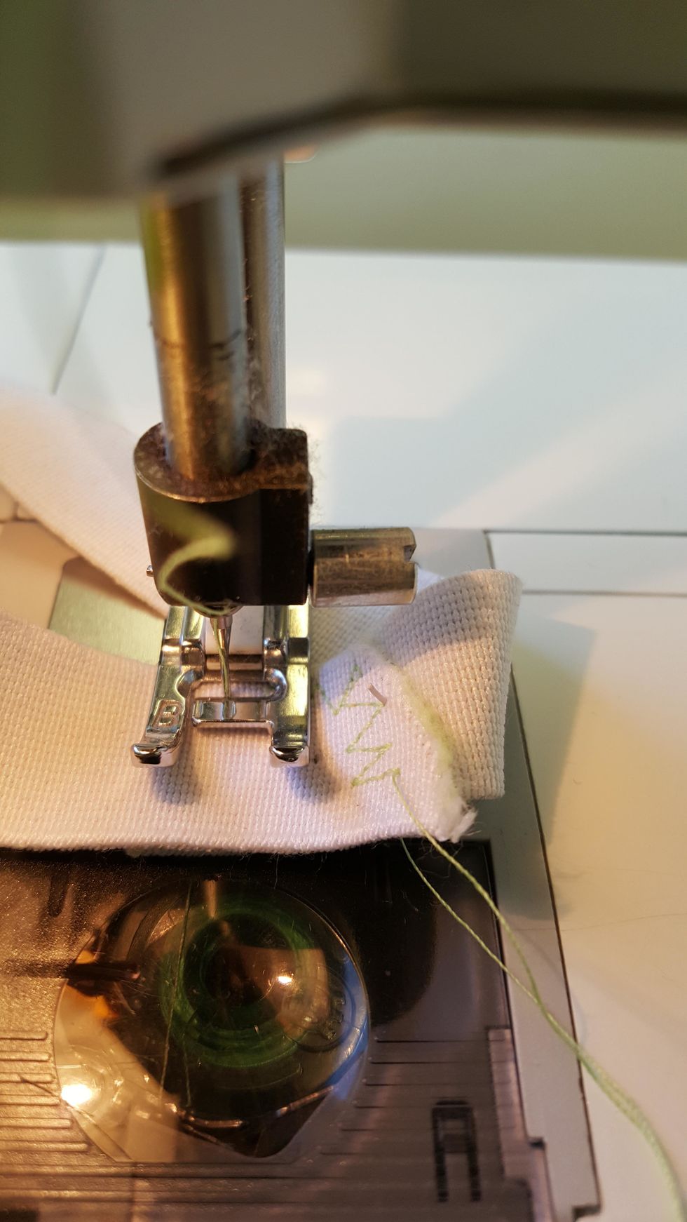 L\u00e4gg res\u00e5ren omlott och sy ihop med flerstegssicksack