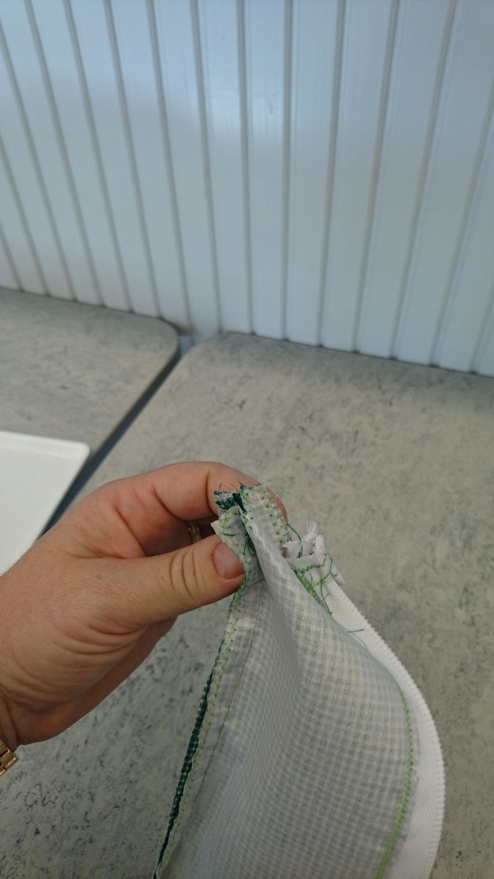 L\u00e4gg s\u00f6mmarna mot varandra.