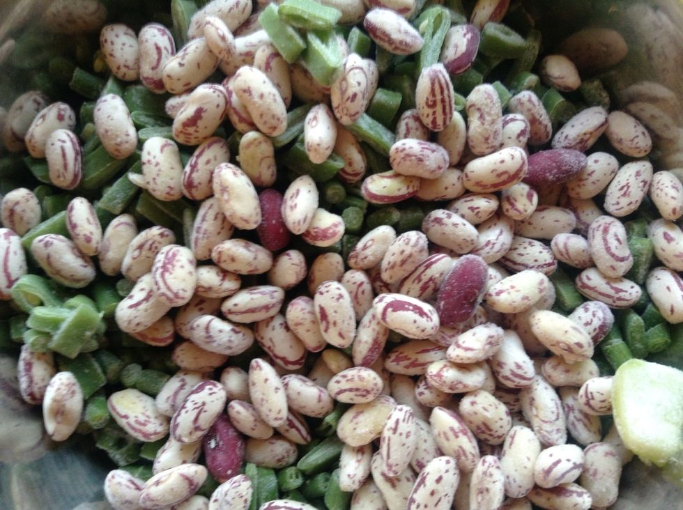 large green beans cut into pieces, red beans, and green beans ..all cut into julienne