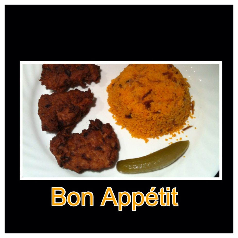 Last night I served warm cutlets for dinner.   The cutlets pair well with any type of side... Rice, potatoes, pasta, pumpkin mash, cuscus etc...