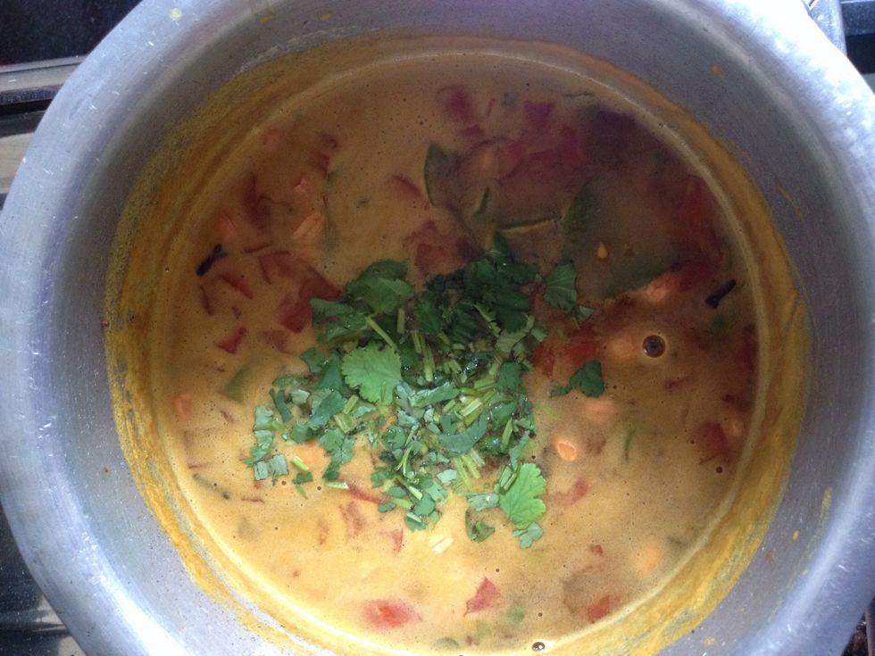 Lastly add lemon juice and garnish with fresh coriander leaves. Dont forget to taste before u serve.