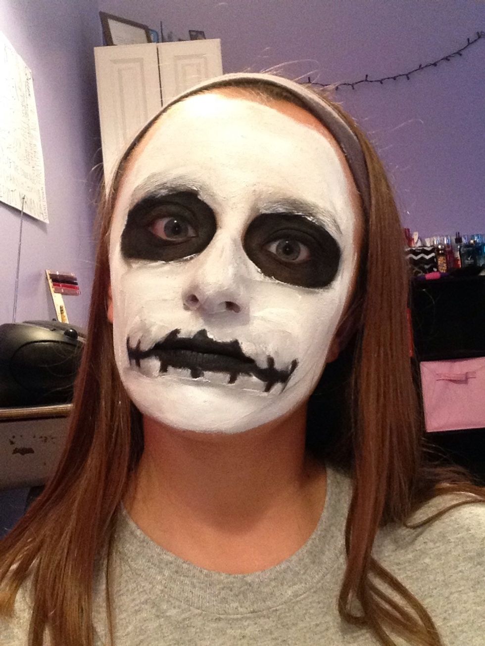 Lastly, fill the rest of your face in with the white grease