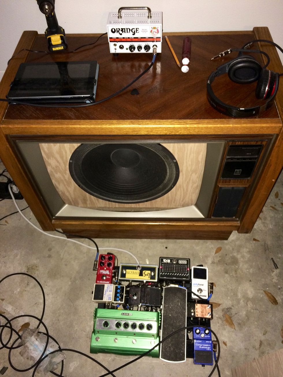 Lastly wire the speaker and re mount the back board and you ready to go with your new "vintage" guitar or bass cab!