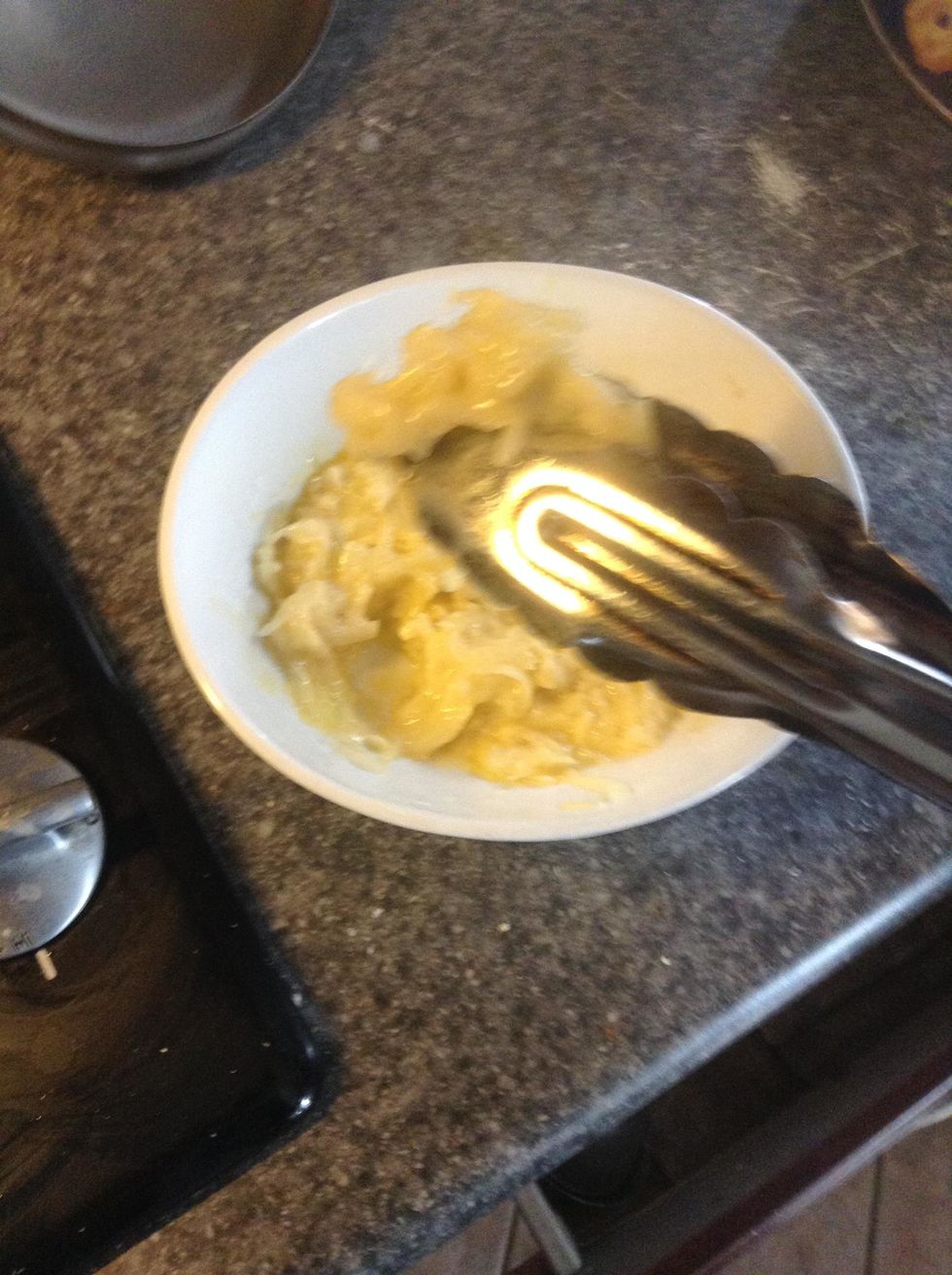 Later, heat 1/4 of vegetable or canola oil in a large pan, over medium-high heat.