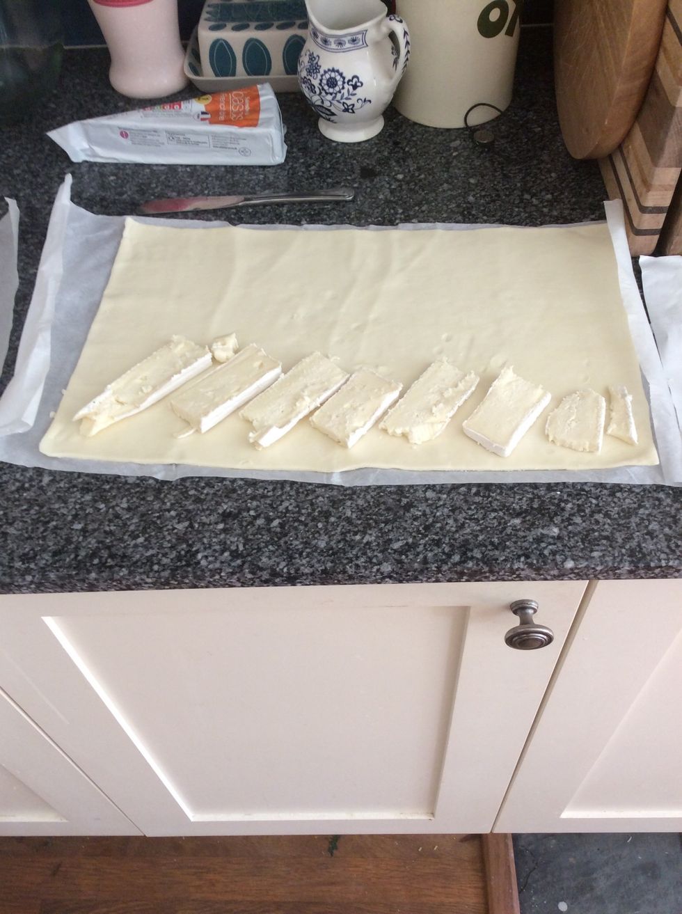 Lay a layer of thin brie