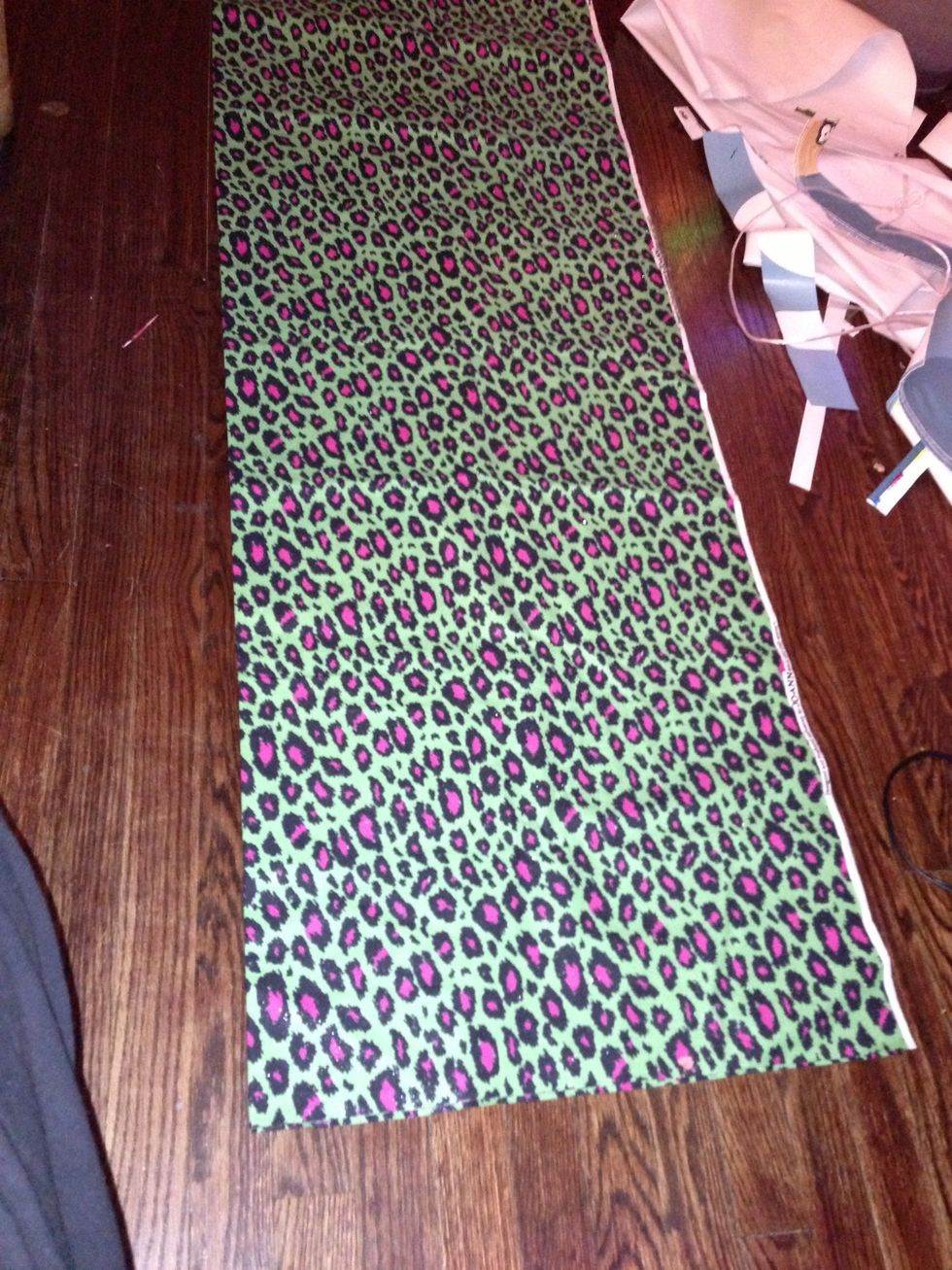 Lay fabric flat on the ground.