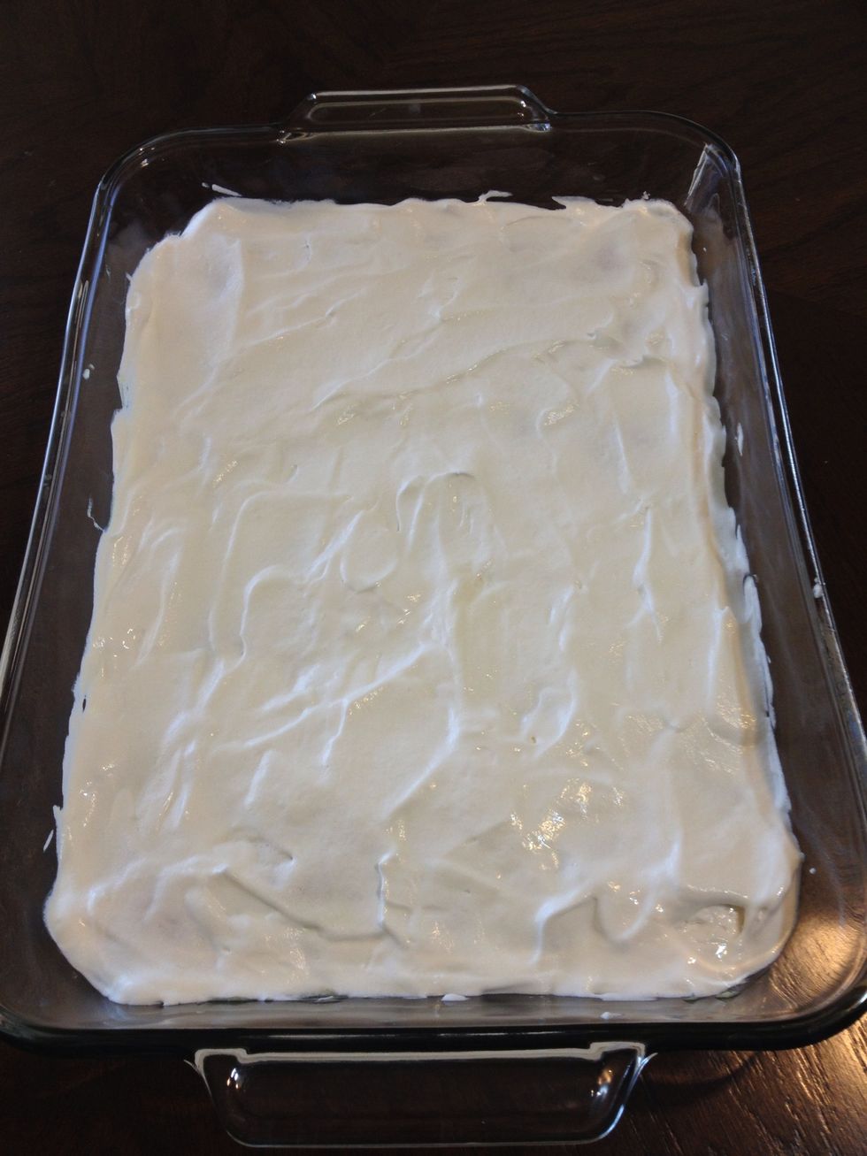 Layer of whipped topping.