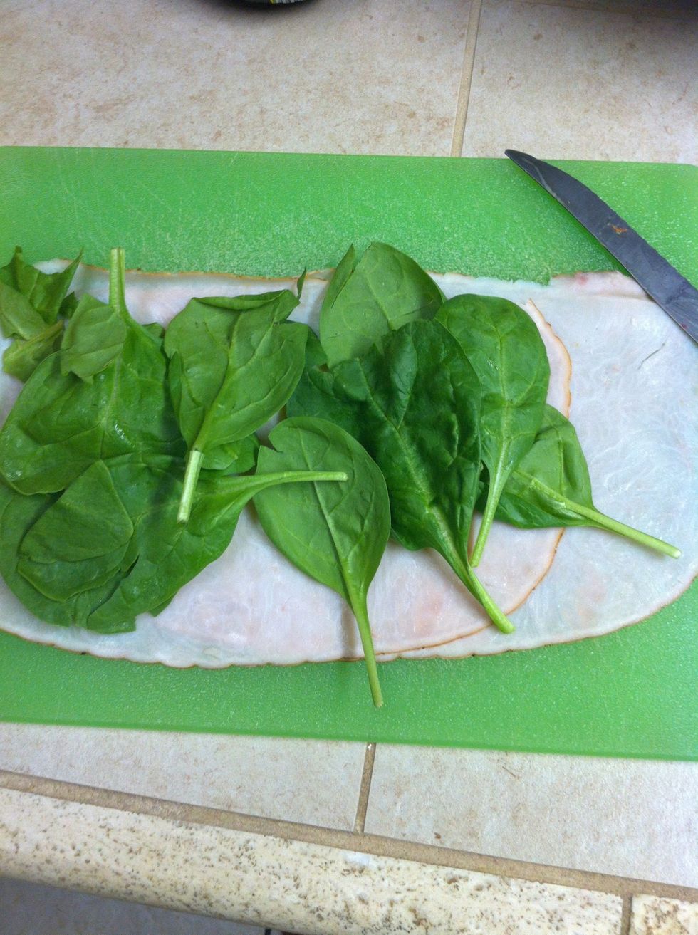 Layer on your baby spinach!! Don't be stingy with your greens :D