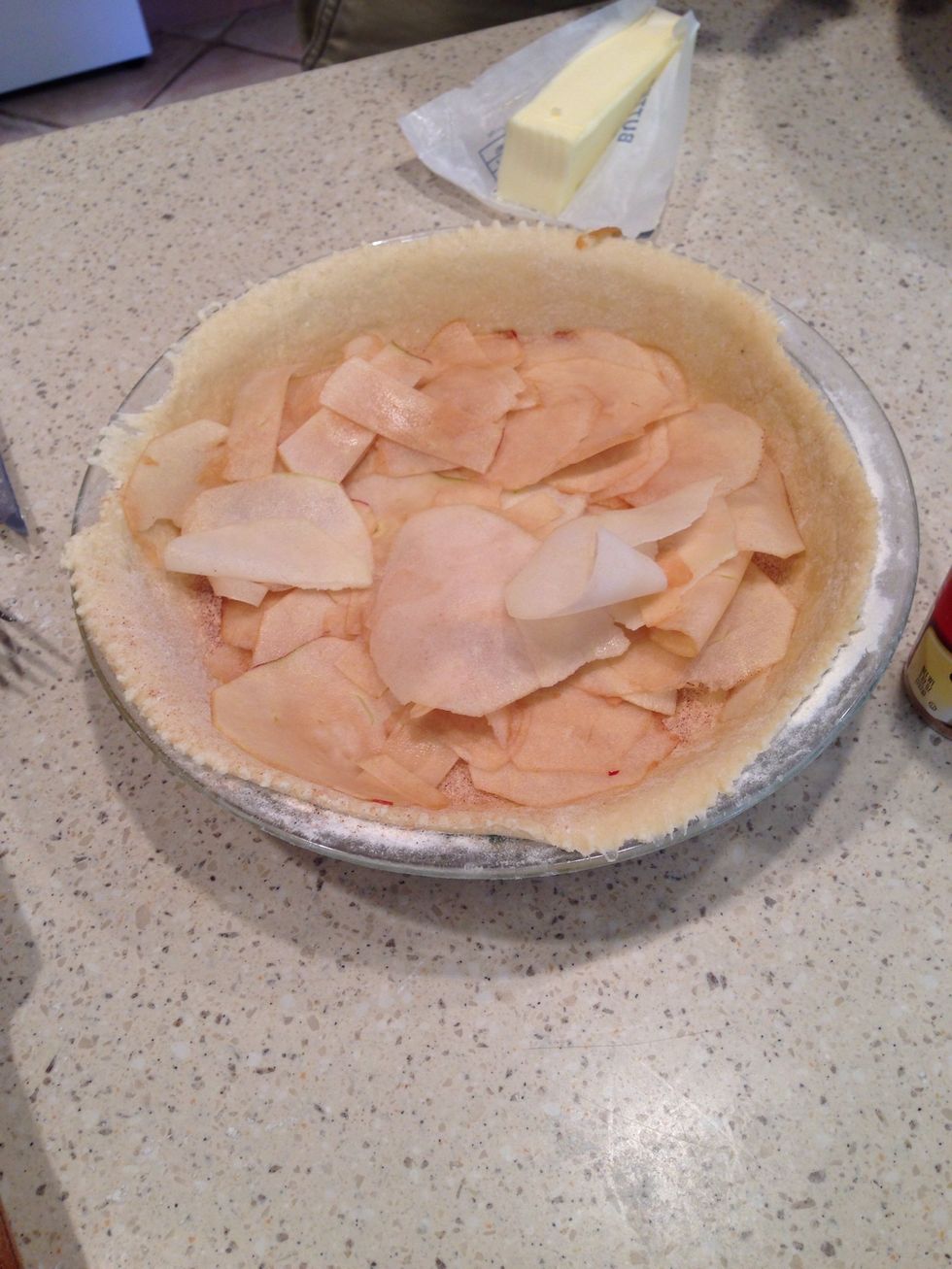 Layer the sliced apples