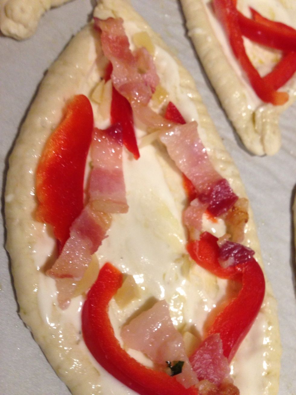 Layer toppings on the edges leave center clear for the egg