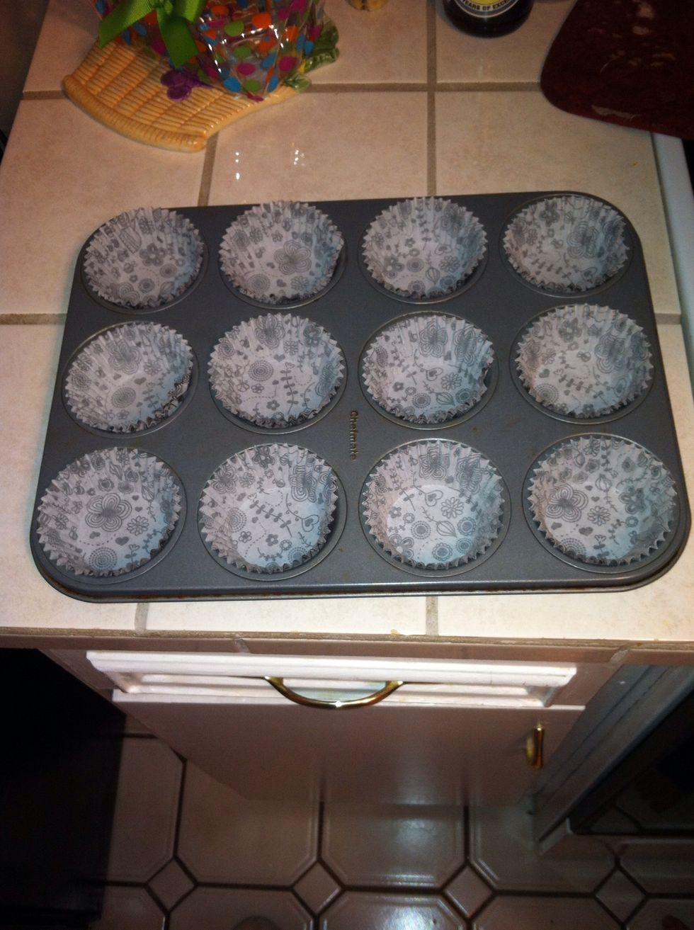 Layer your cupcake pan with baking cups