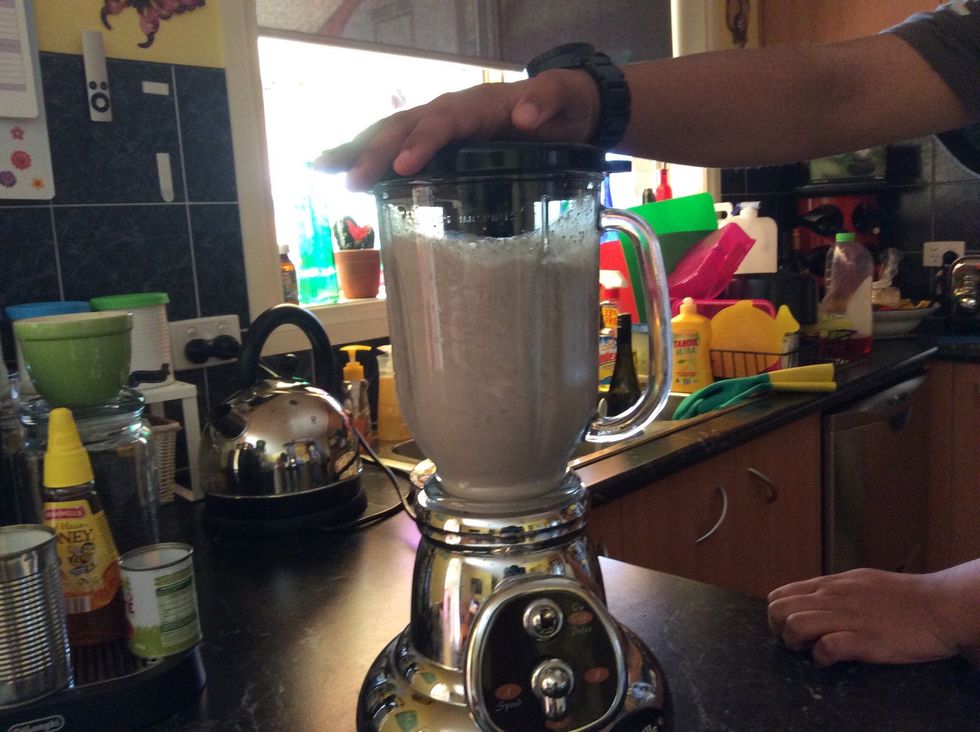 Leave the blender on for 2 minutes.